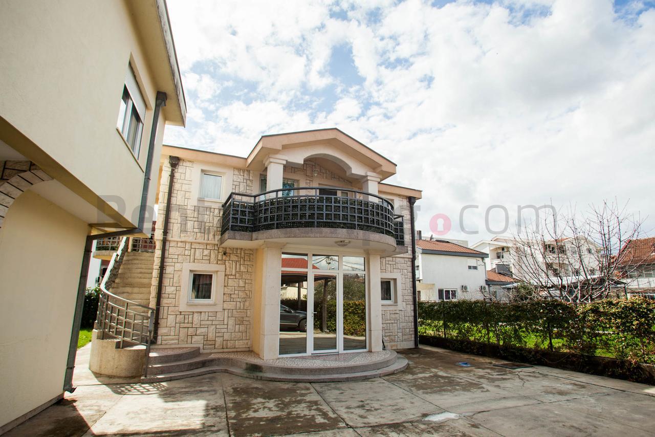 Appartement Castelomi *